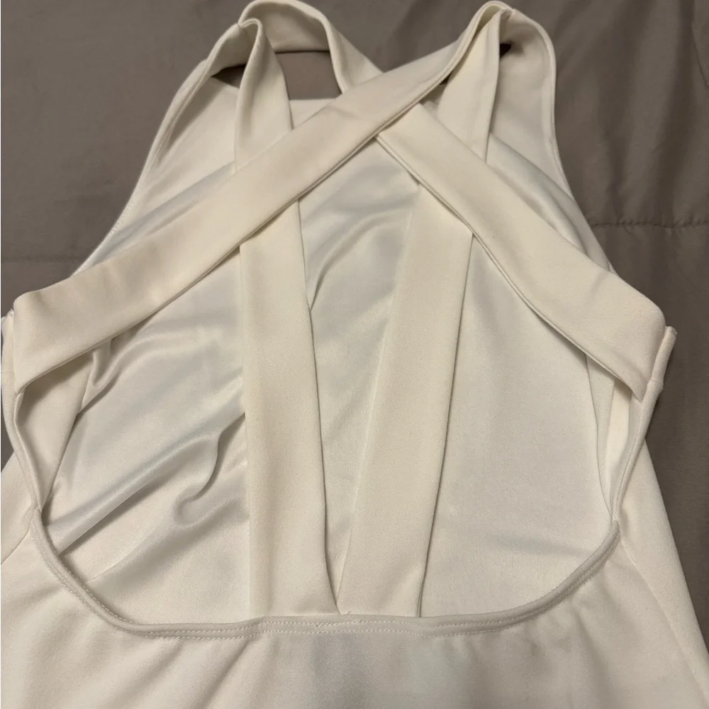 Windsor sleeveless white dress with side split and Cris’s Cris’s in the back. - Picture 7 of 9